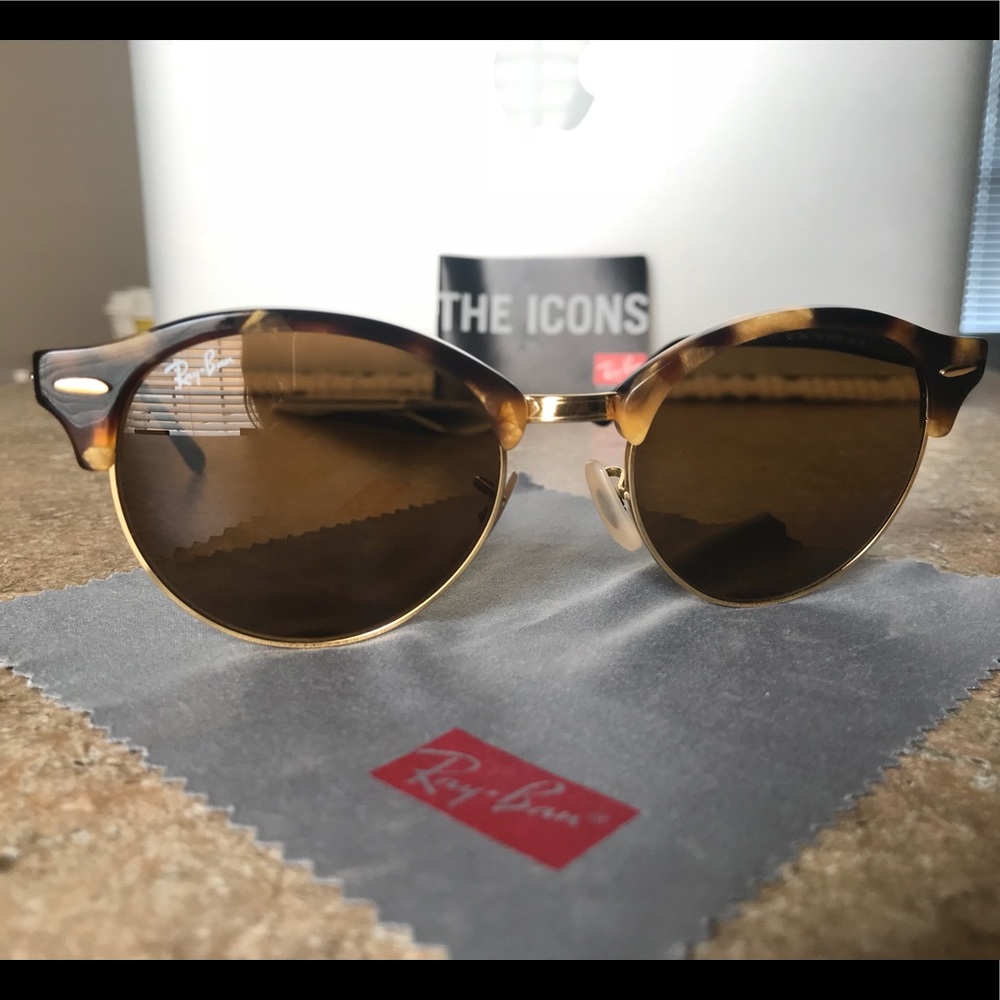 Ray-Ban Women’s Clubround Classic sunglasses